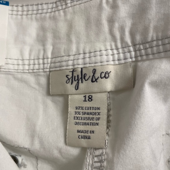 STYLE & Co Skinny Leg Cargo Pants. NWT - Picture 3 of 5